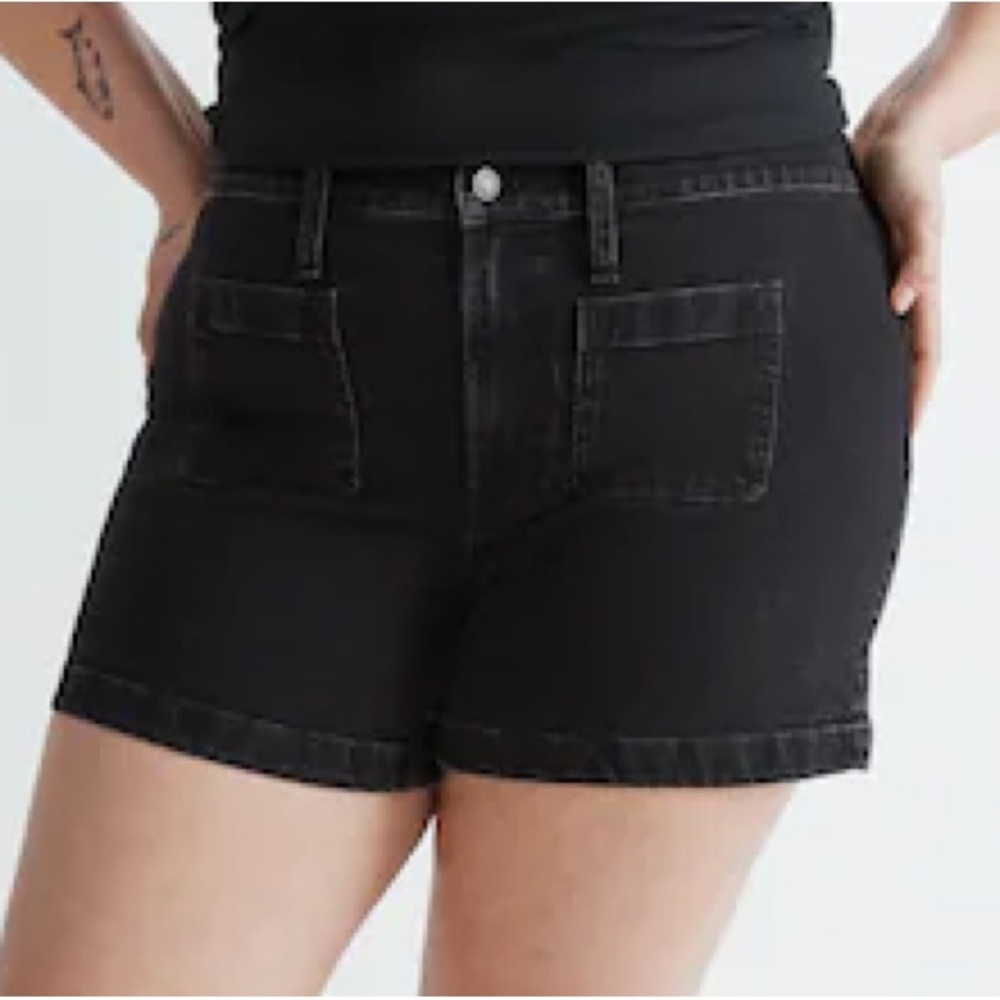 Madewell Denim Shorts - Black - Size 32 - NEW WITH TAGS!!  Women’s clothes plus